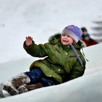 Вниз по горке со скоростью ветра! :: Алёна Михеева