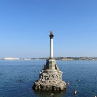 Памятник затопленным кораблям :: Вера Щукина