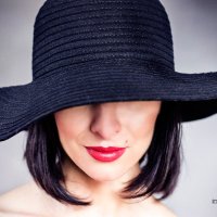 маленькая черная шляпка :: Elizaveta Fedorova