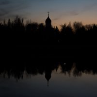 Холодный вечер в парке у пруда :: Pavel Lomakin