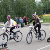 Три юных велосипедистки :: Светлана 