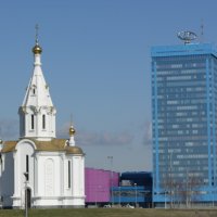 Часовня у ВАЗа в Тольятти :: Дмитрий Фадин