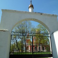 церковь :: Наталья Елизарова