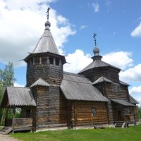 Умели  храмы  ставить  предки...  Музей деревянного  зодчества  в  Суздале... :: Galina Leskova