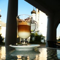 Суздальский отдых с чашечкой кофе :: Galina Belugina