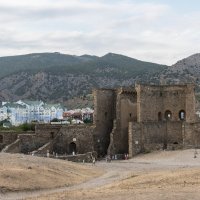 Вид на город Судак. Фото 2. :: Вячеслав Касаткин