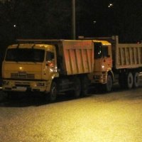 Два самосвала на трассе ночной :: Дмитрий Никитин