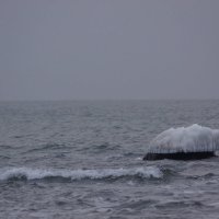 Море и камень в воде. :: Максим Воробьев