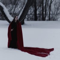 Red Queen :: DewFrame [Kozlova+Yagodinsky]