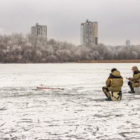 В ожидании утреннего клева :: Denis Aksenov