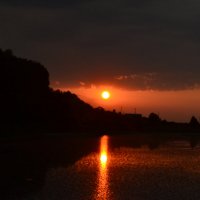 Летний закат на реке :: Ольга 