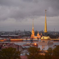 Вечерний город :: Наталья Левина