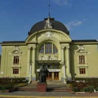 Драмтеатр  в  Черновцах :: Андрей  Васильевич Коляскин
