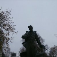 Памятник,погибшим в подлодной лодке "Курск".Москва :: Таня К