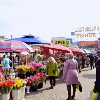 Цветочный базар :: Владимир Болдырев