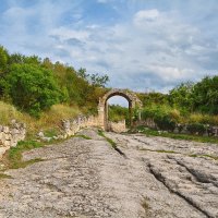 Чуфут-Кале. Дорога древности. :: Александр С.