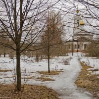 Тропинка к храму. :: Виктор Евстратов