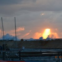 шторм в порту на закате :: Оксана Чепкасова
