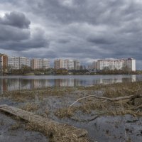 "Тучи над городом встали, в воздухе пахнет грозой..." :: Михаил "Skipper"