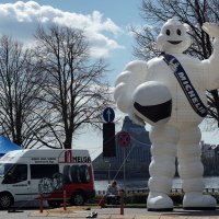 Мишленовский Бибендум приветствует весну :: Любовь Изоткина