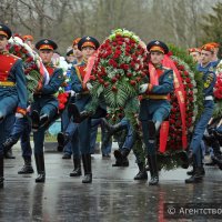 Возложение к памятнику Чернобыльцам :: Владимир 