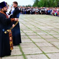 День Победы в Шахтах. На мемориале. :: Владимир Болдырев