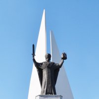 Памятник Николаю Чудотворцу в Калининграде. :: Вероника Фадеева