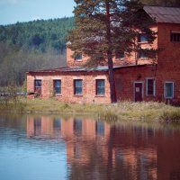 старая насосная станция :: Андрей Хлопин