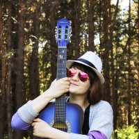Девочка с гитарой :: Светлана Деева