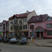 Офисно - торговые  дома  в  Богородчанах :: Андрей  Васильевич Коляскин