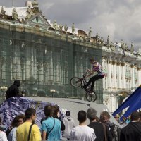 Городская зарисовка :: Александр Дроздов