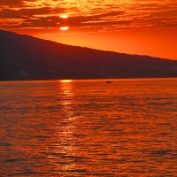 восход солнца над морем :: valeriy g_g