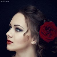 Девушка и роза :: Евгений Крищук