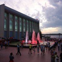 Музыкальный фонтан на набережной Самары :: nika555nika Ирина