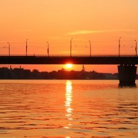 закат на реке Даугава в столице Латвии Риге :: vasya-starik Старик
