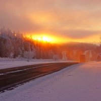 Зимним вечером в дороге :: Галина Подлопушная