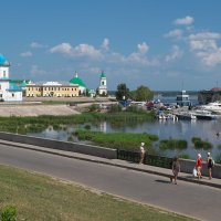 Набережная :: Валерий Шибаев