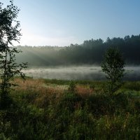 Первые лучи восходящего солнца :: Анатолий Иргл