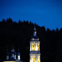 Ночь. Церковь в городе Плес. :: Сергей Тагиров