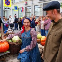 День города. Персонажи праздника... :: Николай Дони