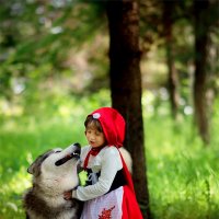 Красная шапочка и серый волк :: Юлия Анохина