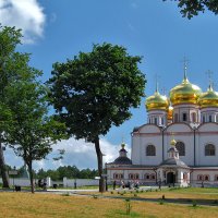 Соборный Иверский храм.  Валдай :: Валерий F