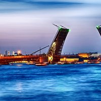 Дворцовый мост :: Алексей Кудрявцев