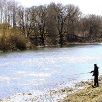 Рыбалка на реке Зуша. :: Борис Митрохин