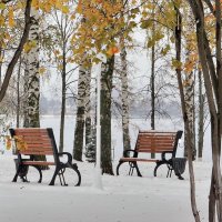 В осеннем сквере I :: Александр Исаков