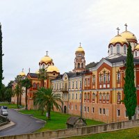 У стен монастыря. :: Евгений Кузнецов