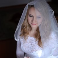 фотосессия у невесты дома :: Elmar Gadzhiev