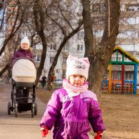 2. Фотография с выделением СКЦ, главного объекта (относительно нескольких фоновых объектов) с помощь :: Сергей Стюняков