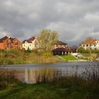 Чистый пруд и побережье в ноябре :: Маргарита Батырева