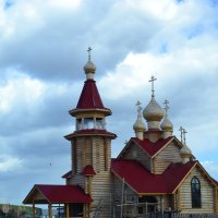 новая церковь в деревеньке :: Ксения Десятова